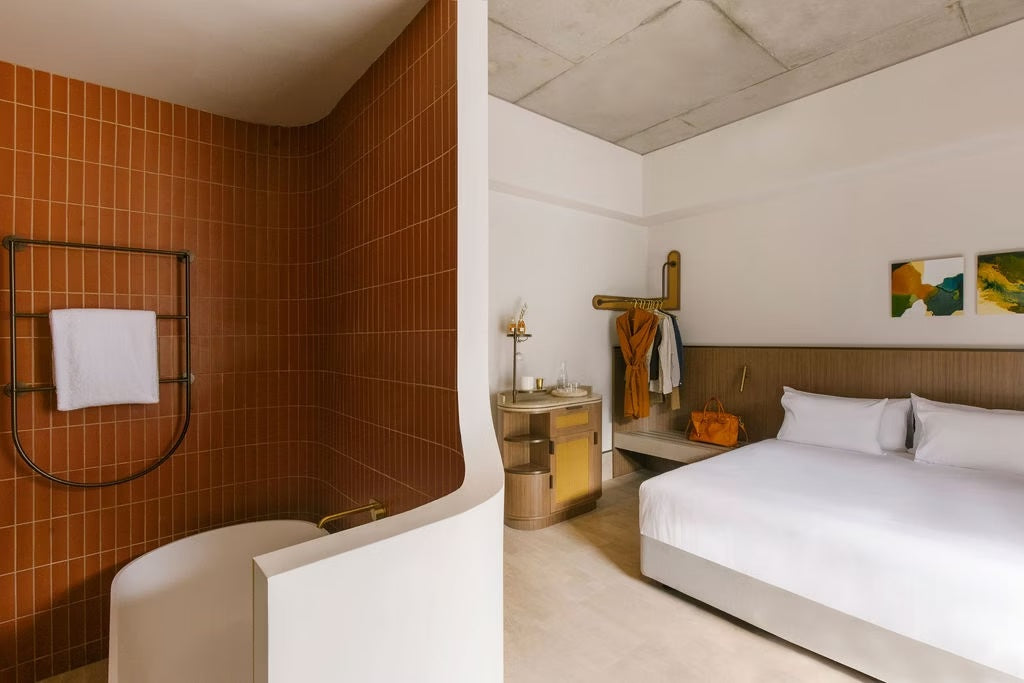 April 2026 Lane Room Package ($2,590 Total Package. $1000 Deposit required to secure Retreat booking, final balance due 6 weeks prior to Retreat start date)