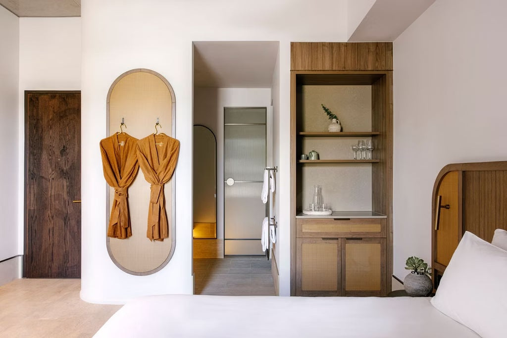 April 2026 Town Room Package Single Occupancy ($2,590 Total Package. $1000 Deposit required to secure Retreat booking, final balance due 6 weeks prior to Retreat start date)